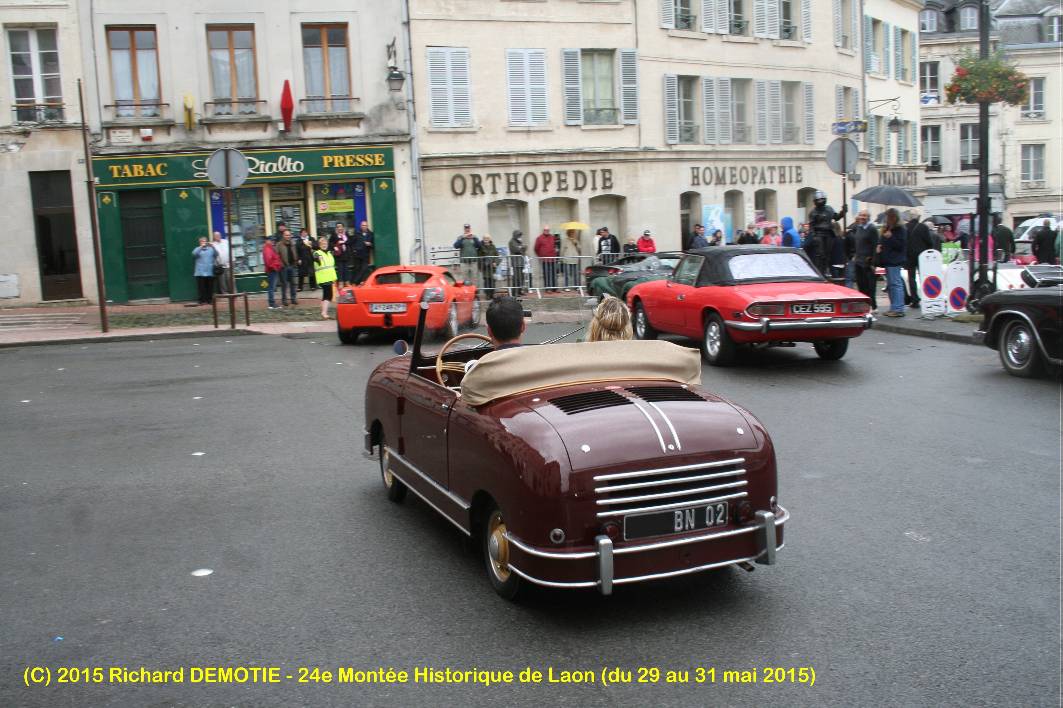 FLbrhn84VnN_F-Automobiles-Rassemblements-et-Expos-Montée-Historique-2015.05.29---24e-Montée-Historique-de-Laon-29-31-mai-2015-de-Rovin-copyrightées-De-Rovin-D4-7257-.jpg