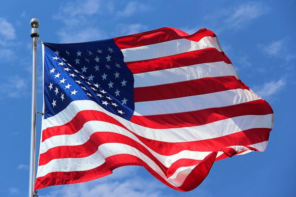 GEirQktDrud_drapeau-USA.jpg