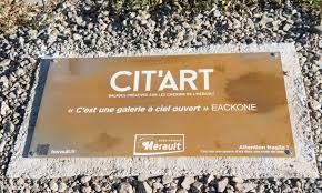 KDeg2WhPCF1_panneau-cit-art.jfif