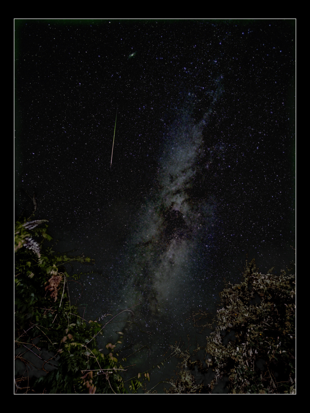 [Image: MAiq7imvKUK_courrier-andromede.jpg]